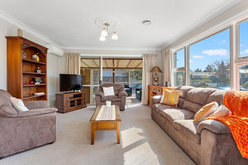 27 Kathleen Crescent, Hornby, Christchurch - Carousel 2