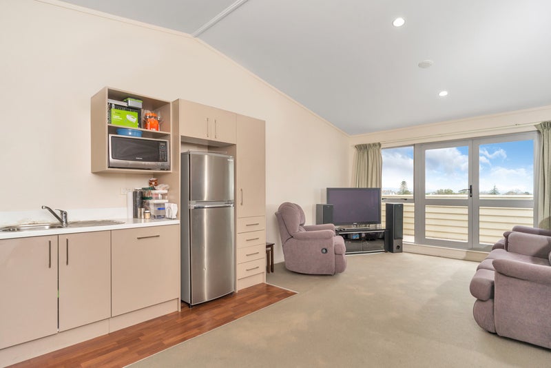 502/26 Morningside Drive, Morningside, Auckland - Carousel 2