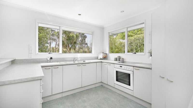 9 Laura Kent Place, Woolston, Christchurch - Carousel 2