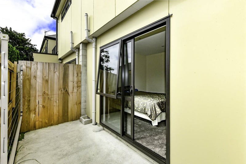 58C Charles Street, Waltham, Christchurch - Carousel 17