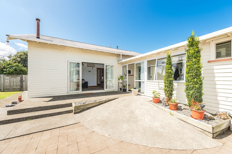 15 Moore Avenue, Tawhero, Whanganui - Carousel 2