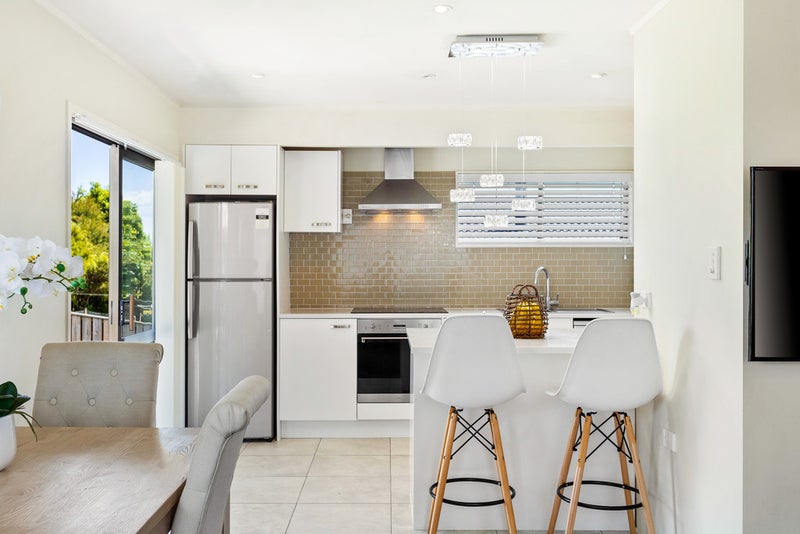 2/123 Lynn Road, Bayview, Auckland - Carousel 1