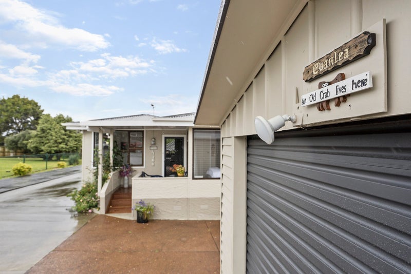 44 Evans Road, Weymouth, Auckland - Carousel 2