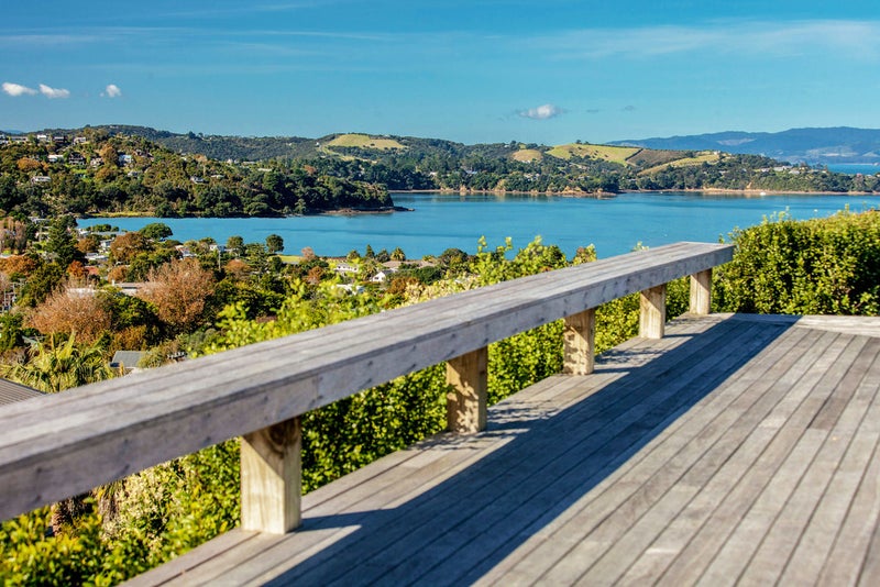 17 Church Bay Road, Oneroa, Waiheke Island - Carousel 2