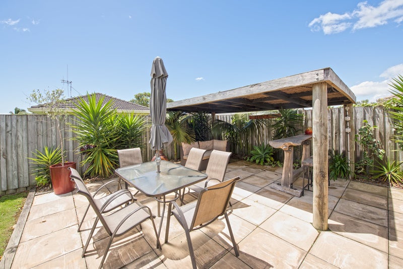 5 Larisa Grove, Papamoa Beach, Papamoa - Carousel 2