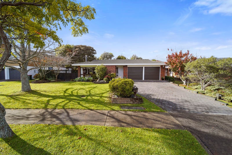 13 Voltaire Court, Botany Downs, Auckland - Carousel 17