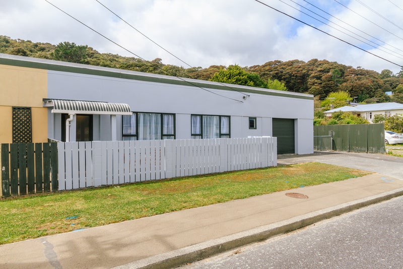 38 Bull Avenue, Wainuiomata, Lower Hutt - Carousel 13