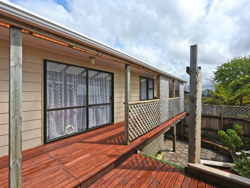 1/20 Gentian Street, Timberlea, Upper Hutt - Carousel 1