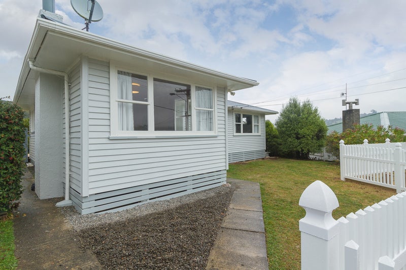 26 John Street, Stokes Valley, Lower Hutt - Carousel 2
