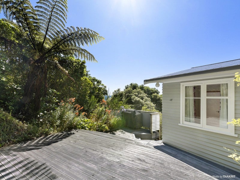 7 Kingston Heights Road, Kingston, Wellington - Carousel 1
