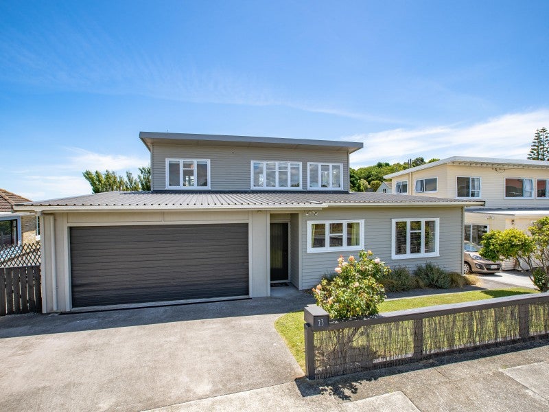 23 Jillett Street, Titahi Bay, Porirua - Carousel 1