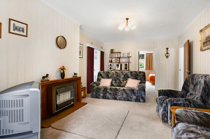 156 Queens Drive, Lyall Bay, Wellington - Carousel 2