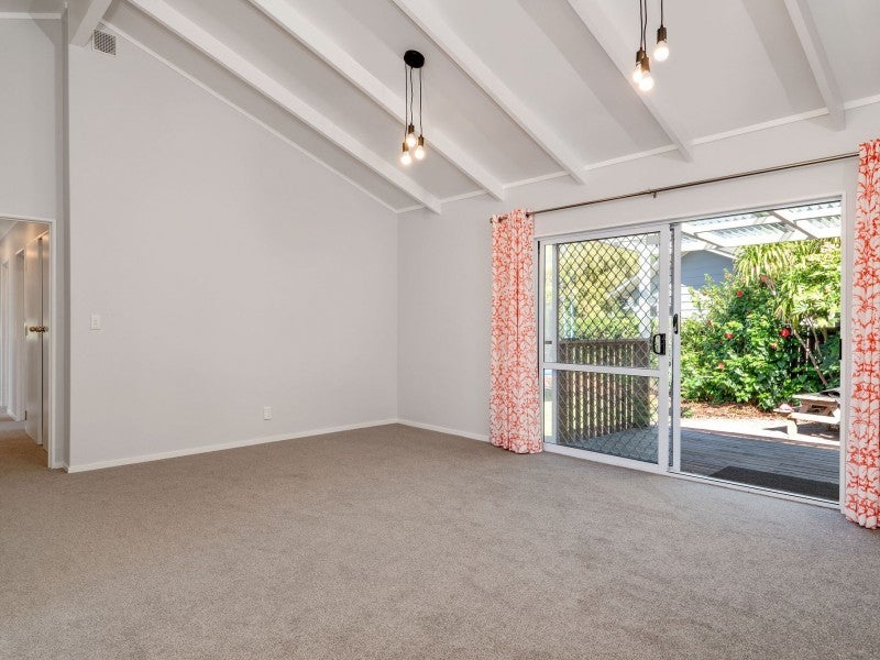 8 Redmond Street, Judea, Tauranga - Carousel 2