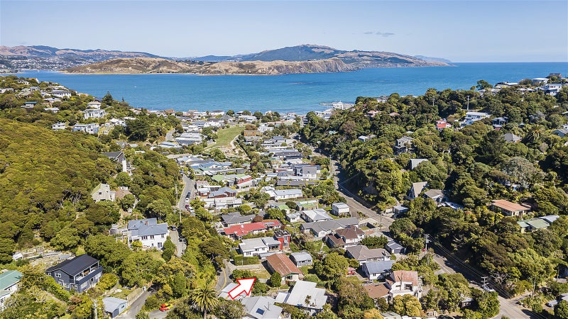 63 Cluny Road, Plimmerton, Porirua - Carousel 2