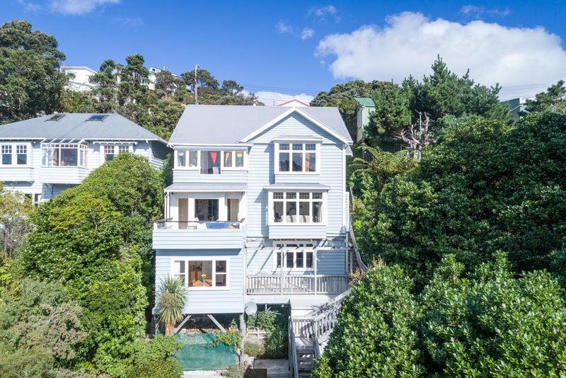 84 Upland Road, Kelburn, Wellington - Carousel 1