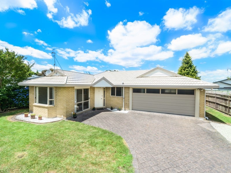 9 Hastings Place, Hamilton Lake, Hamilton - Carousel 1