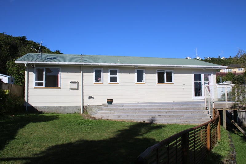 14 Christchurch Crescent, Kelson, Lower Hutt - Carousel 2