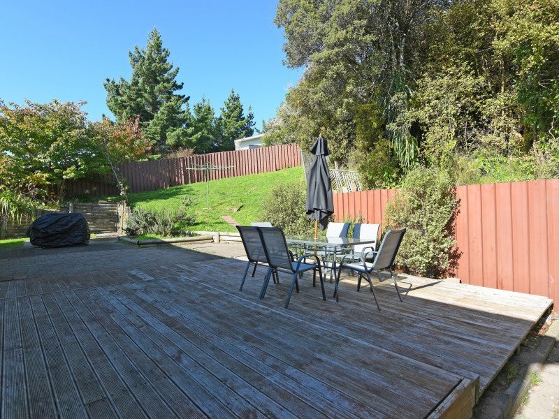 2 Moonstone Grove, Birchville, Upper Hutt - Carousel 16