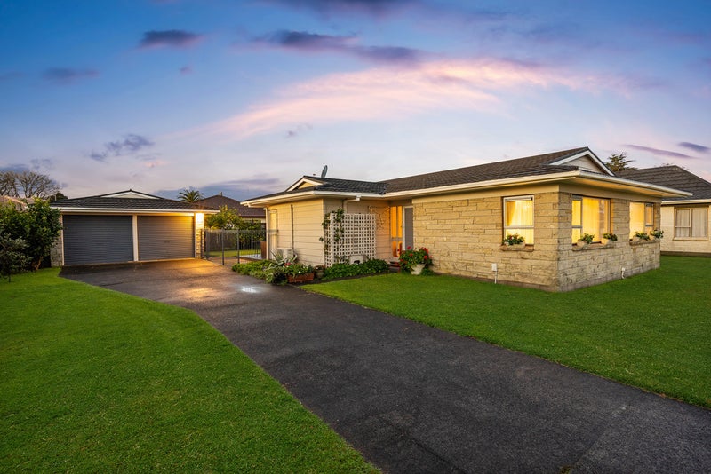 3 Glengowan Place, Conifer Grove, Takanini - Carousel 1