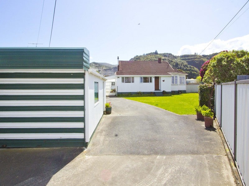 85 Molesworth Street, Taita, Lower Hutt - Carousel 1