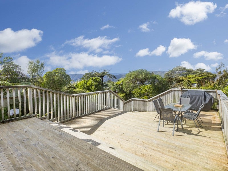 17 Panorama Grove, Harbour View, Lower Hutt - Carousel 1