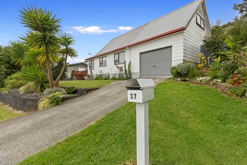 37 Blomfield Street, Nawton, Hamilton - Carousel 21
