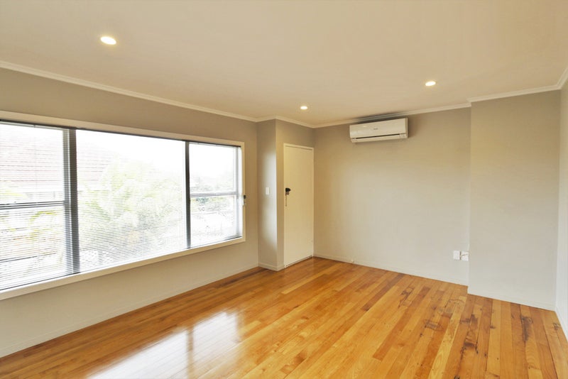 2/92 Gardner Avenue, New Lynn, Auckland - Carousel 2