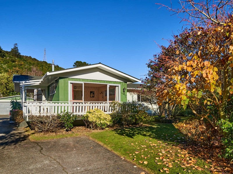 7 Black Beech Street, Birchville, Upper Hutt - Carousel 2