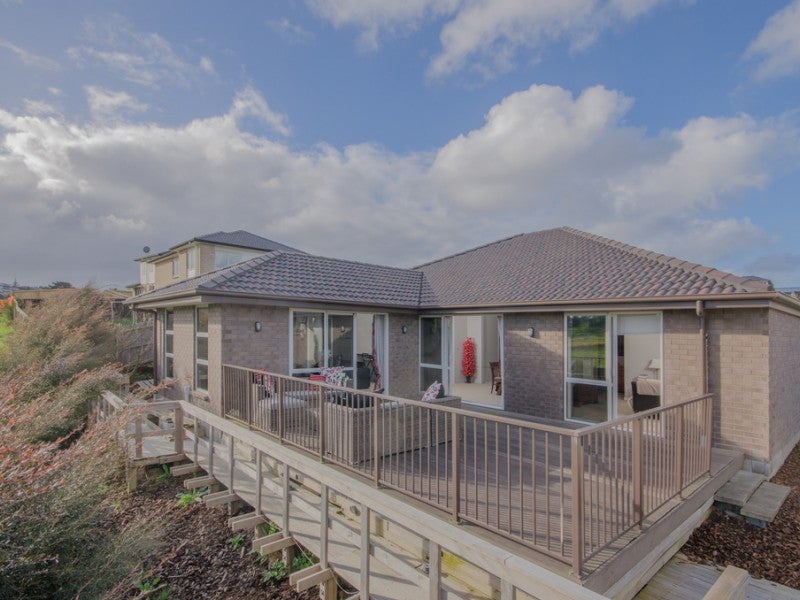 21 Karika Place, Massey, Auckland - Carousel 1