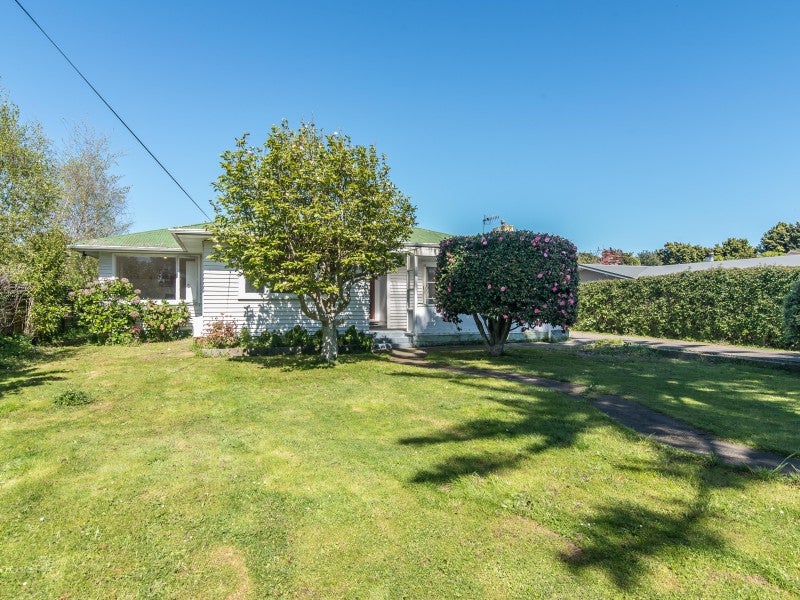 246 Te Moana Road, Waikanae - Carousel 1