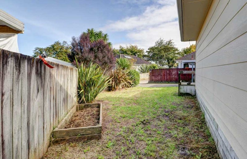 102A Holland Road, Fairfield, Hamilton - Carousel 12