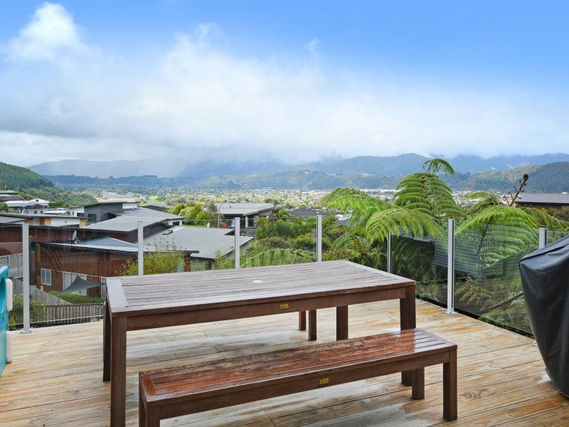 21 Cosgrove Rise, Riverstone Terraces, Upper Hutt - Carousel 2