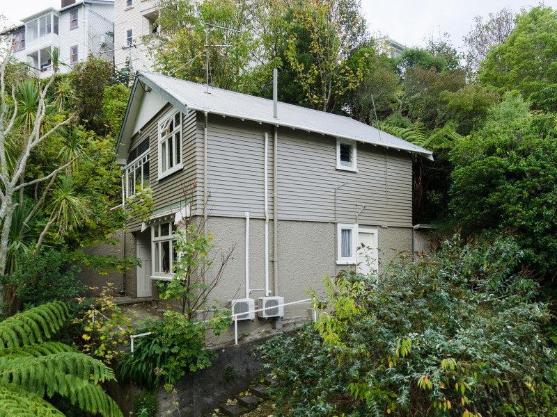 12 Crieff Street, Northland, Wellington - Carousel 1