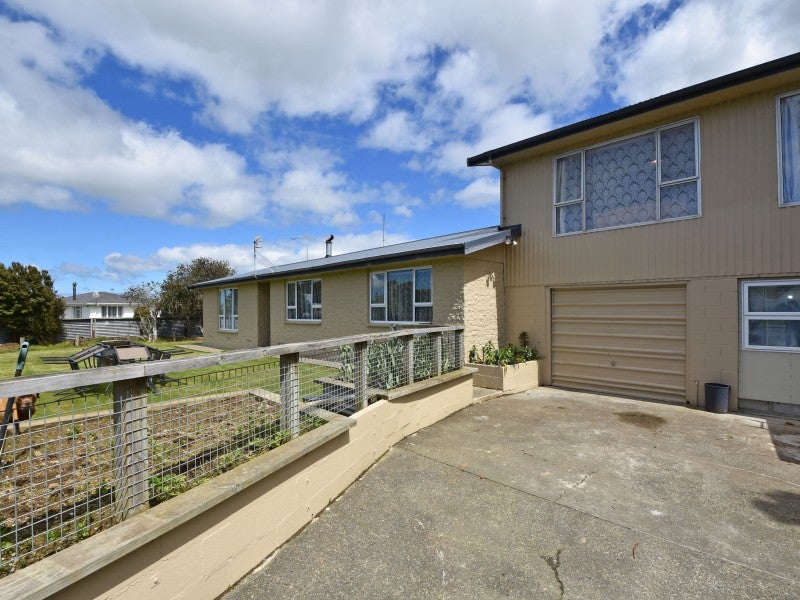70 Christina Street, Strathern, Invercargill - Carousel 13