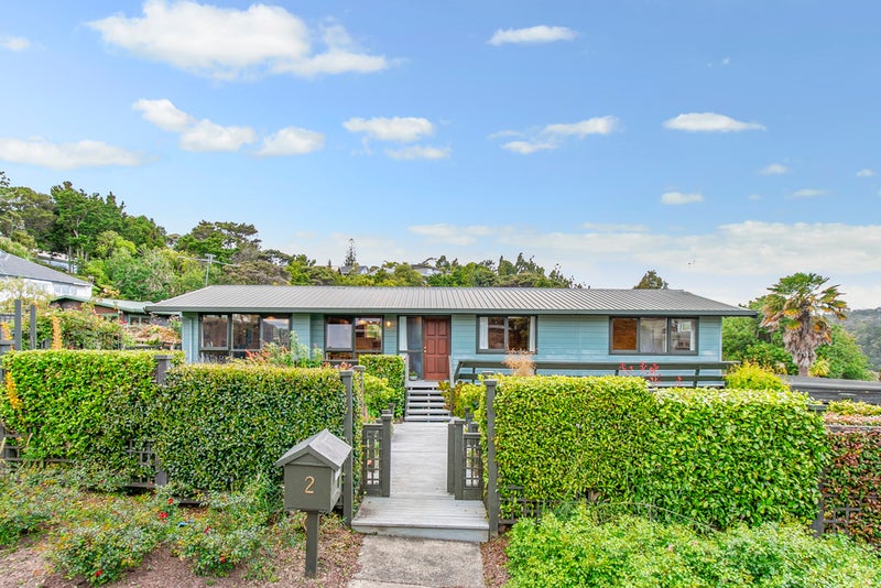 2 Valkyria Place, Beach Haven, Auckland - Carousel 1