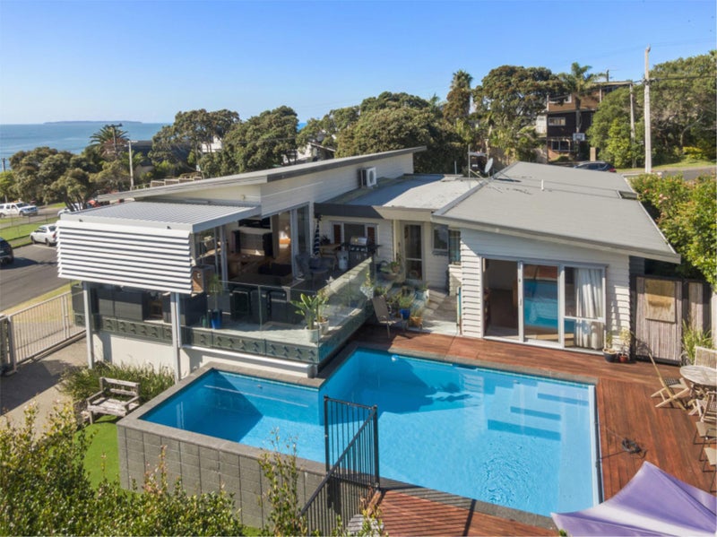 28 Rothesay Bay Road, Rothesay Bay, Auckland  - Carousel 1