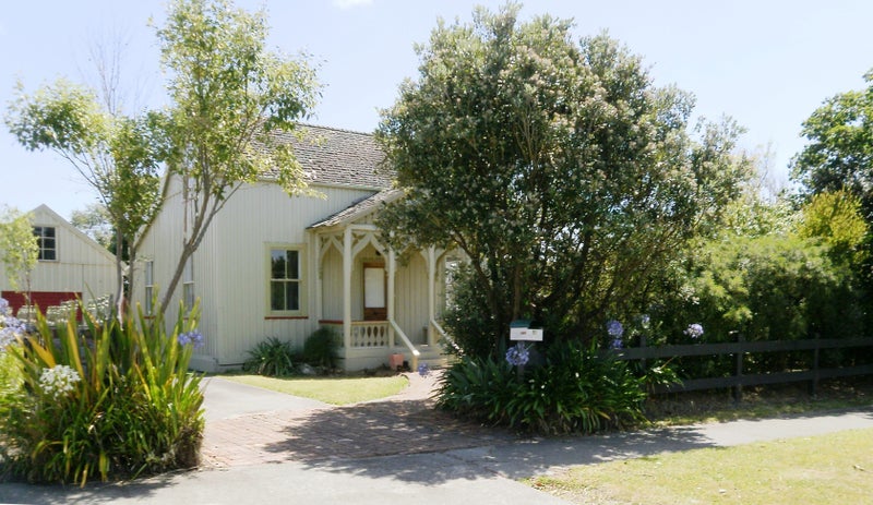 51 Clifton Terrace, Fitzherbert, Palmerston North - Carousel 2