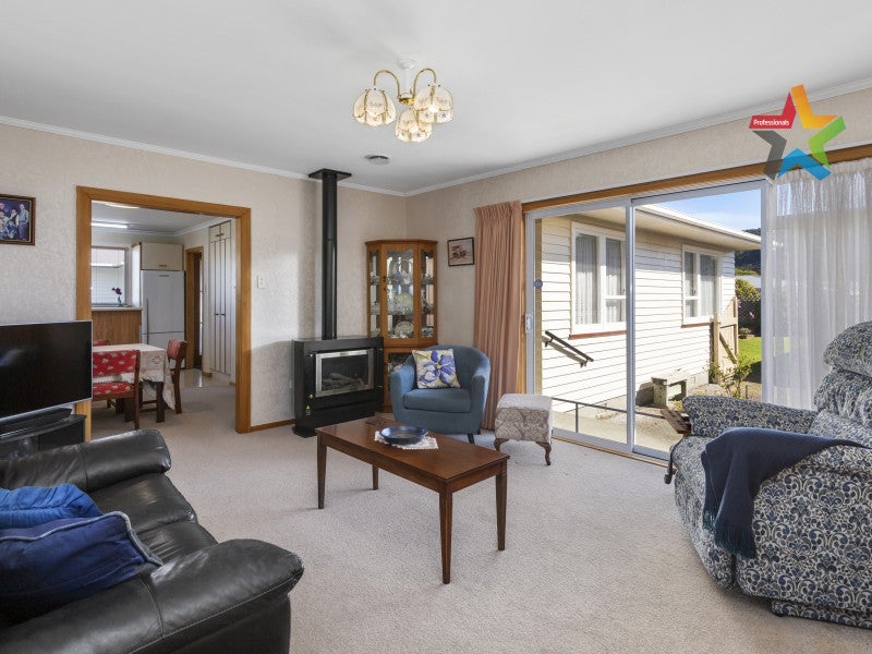 13 Mataura Grove, Wainuiomata, Lower Hutt - Carousel 2