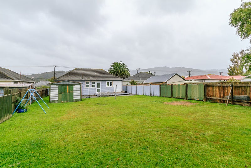 51 Totara St , Wainuiomata, WAINUIOMATA - Carousel 18