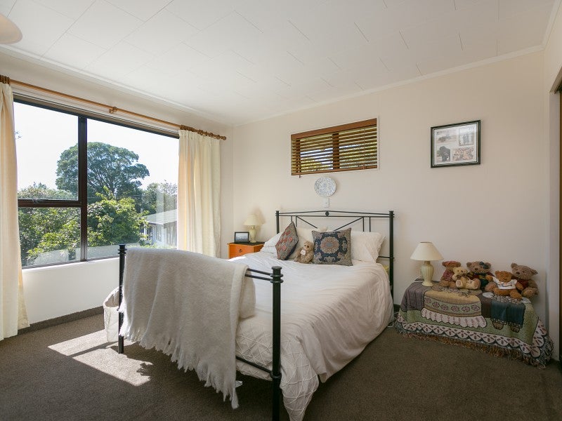 86 Queens Road, Glen Avon, New Plymouth - Carousel 26
