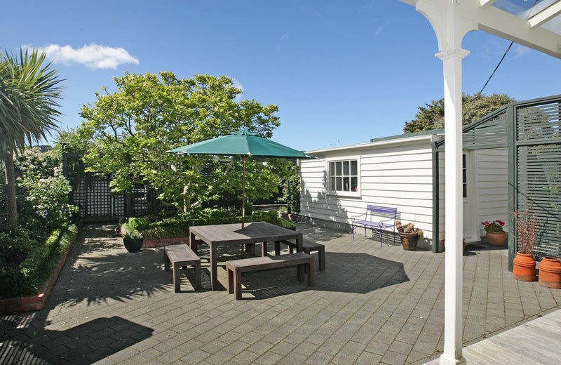 11 Thompson Street, Mount Cook, Wellington - Carousel 2