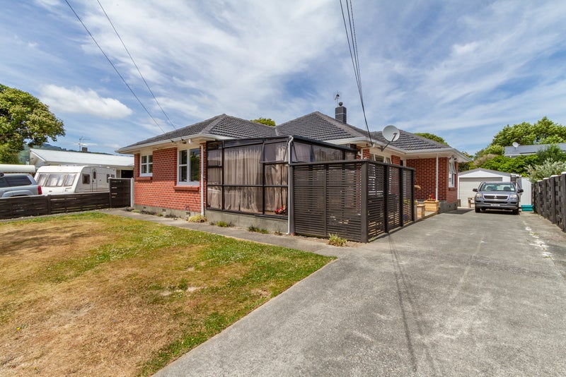 23 Rosebank Avenue, Avalon, Lower Hutt - Carousel 1
