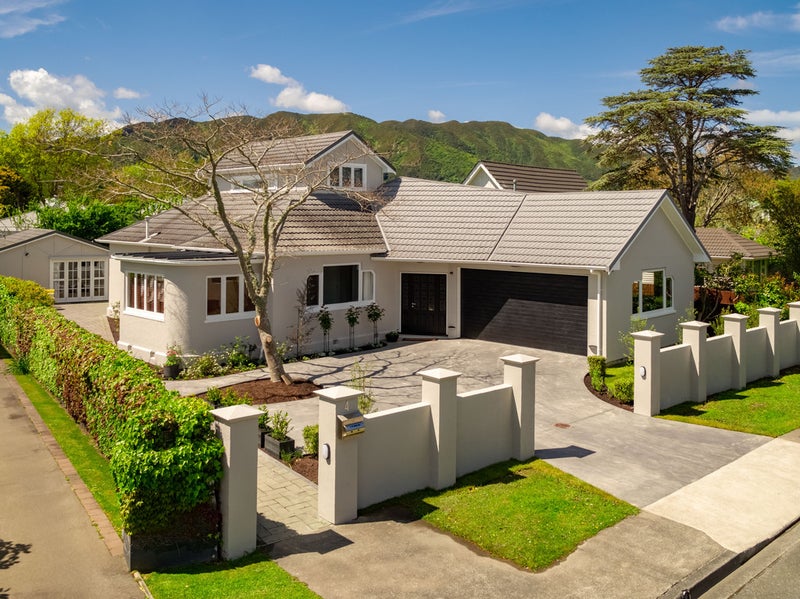 4 Rangiora Street, Woburn, Lower Hutt - Carousel 1