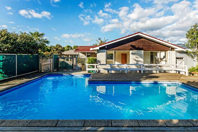 319 Albany Highway, Rosedale, Auckland - Carousel 1