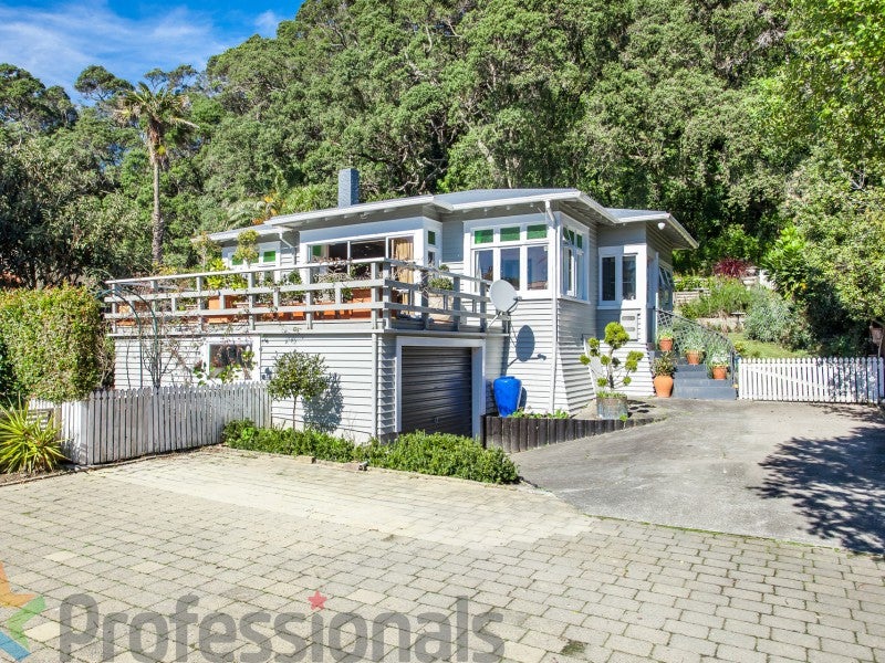 2/13 West End Road, Ohope - Carousel 1