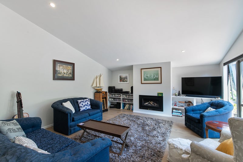 320 Ness Valley Road, Papakura - Carousel 2