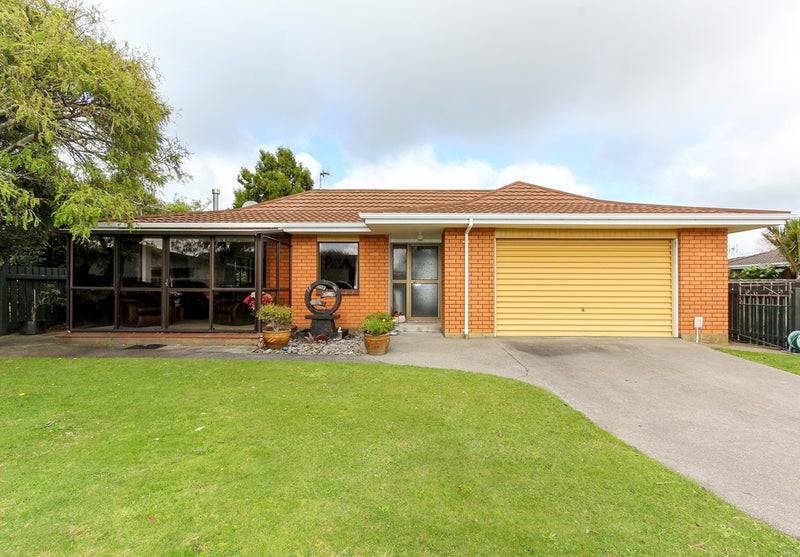 10 Argyle Place, Highlands Park, New Plymouth - Carousel 1