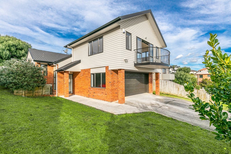 10 Ginko Place, Mangere, Auckland - Carousel 1