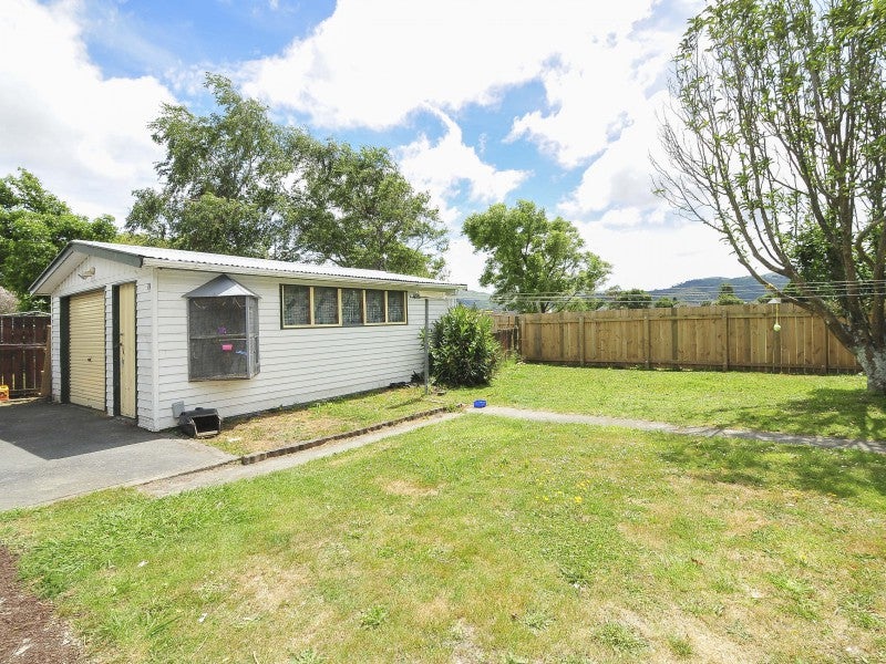 51 Shearer Crescent, Naenae, Lower Hutt - Carousel 17