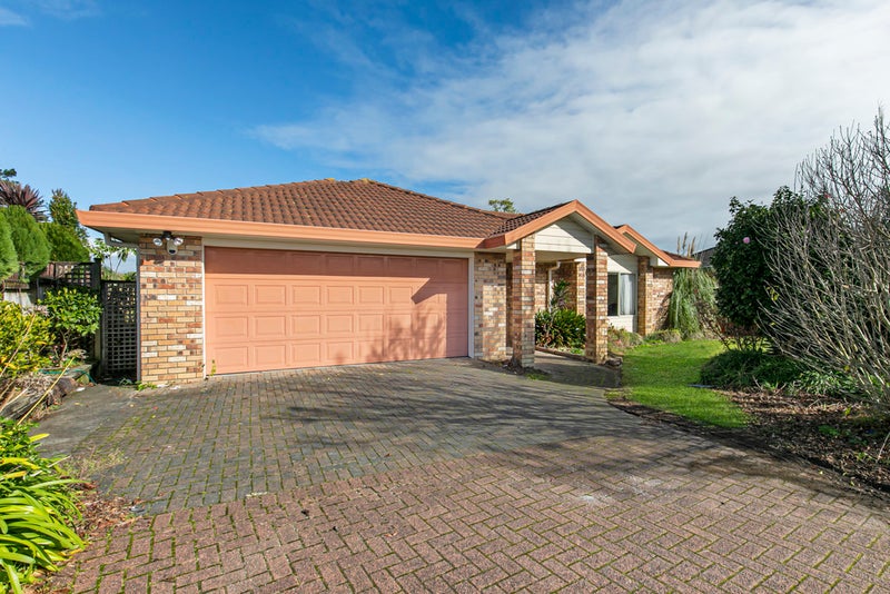 34 Sheriff Place, Randwick Park, Auckland - Carousel 1